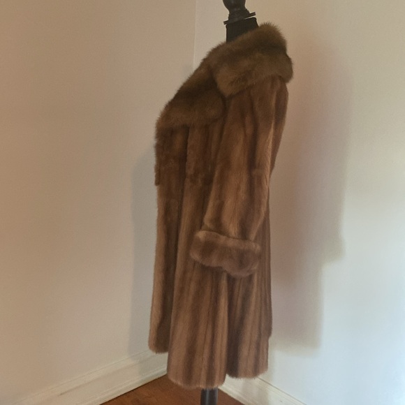 Ultra soft mink coat - Picture 4 of 5